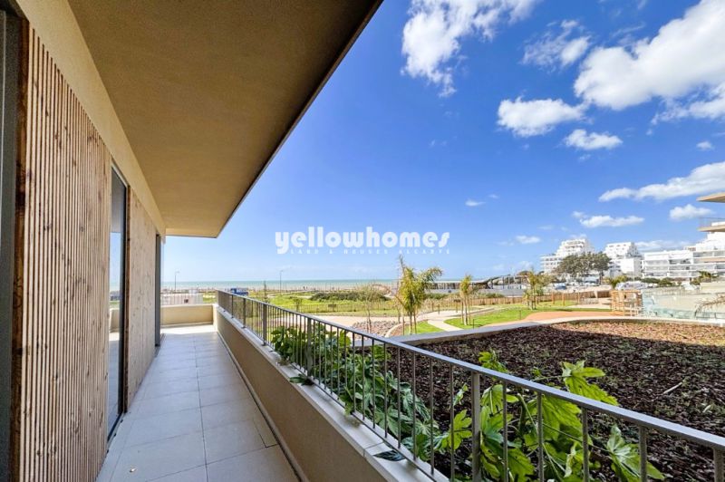 Apartamento T2 de Luxo com Vista mar em Quarteira